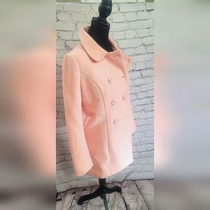 Adorable and extremely warm well made pink coat.🩷🩶🩷